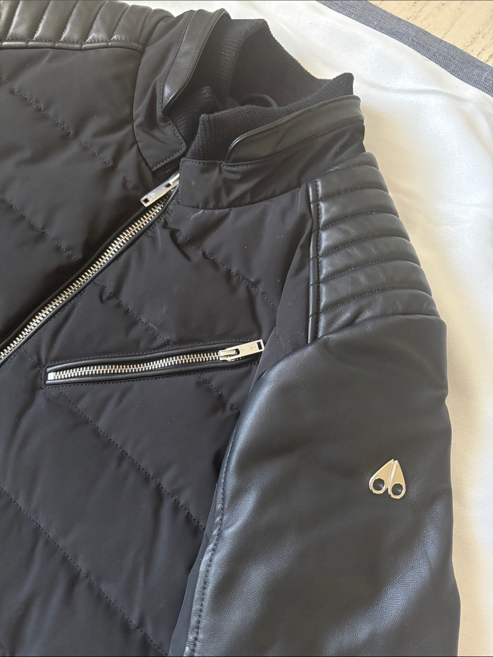 Moose  Knuckle Men's Black Quilted Puffer Jacket with Leather Sleeves Size M - Picture 8 of 15